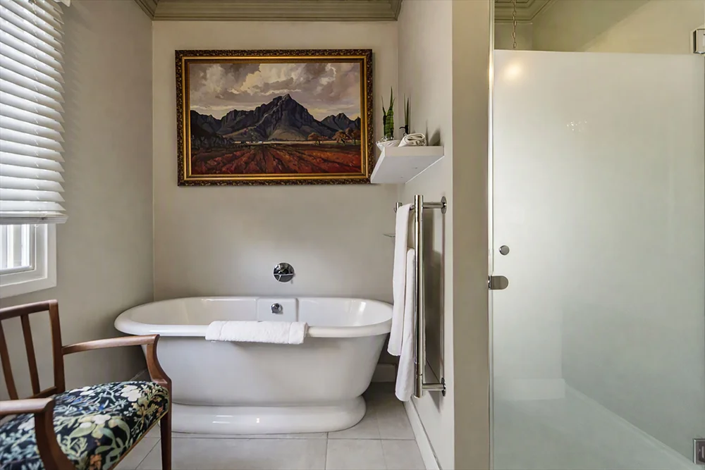 _MG_0009 Freestanding bath beneath a mountain landscape painting
